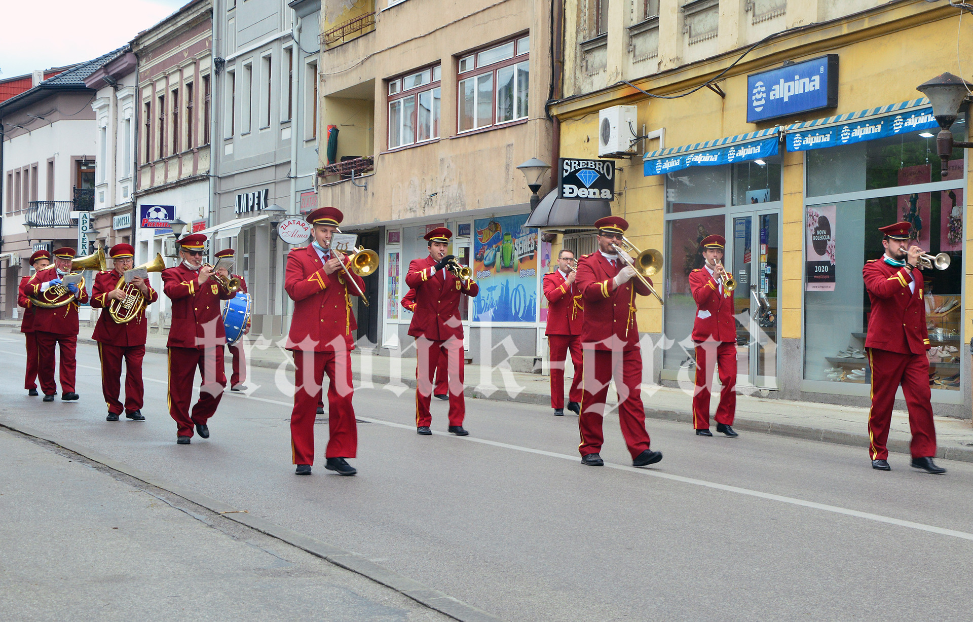 “Limena Glazba” Probudila Travničane Tradicionalnom Prvomajskom ...